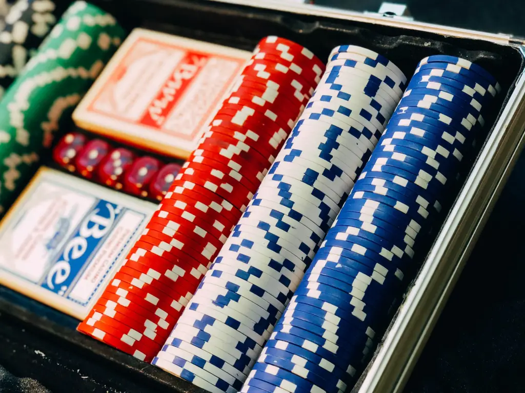 10 Casino Games With the Lowest House Edge (and Bets to Avoid)