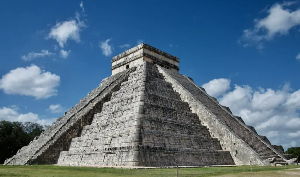 Best Aztec Slots: 8 Top Games with RTP and Max Wins 1 Aztec slots: ancient Mesoamerican stone pyramid