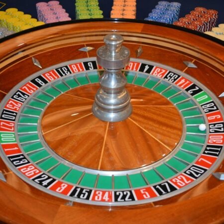 Gambler’s Fallacy: What It Is, Examples and Why It Fools Us Gambler’s Fallacy: What It Is, Examples and Why It Fools Us